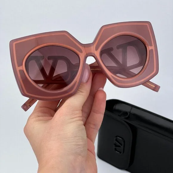 Valentino | Accessories | Valentino Women Brand New  display picture 2